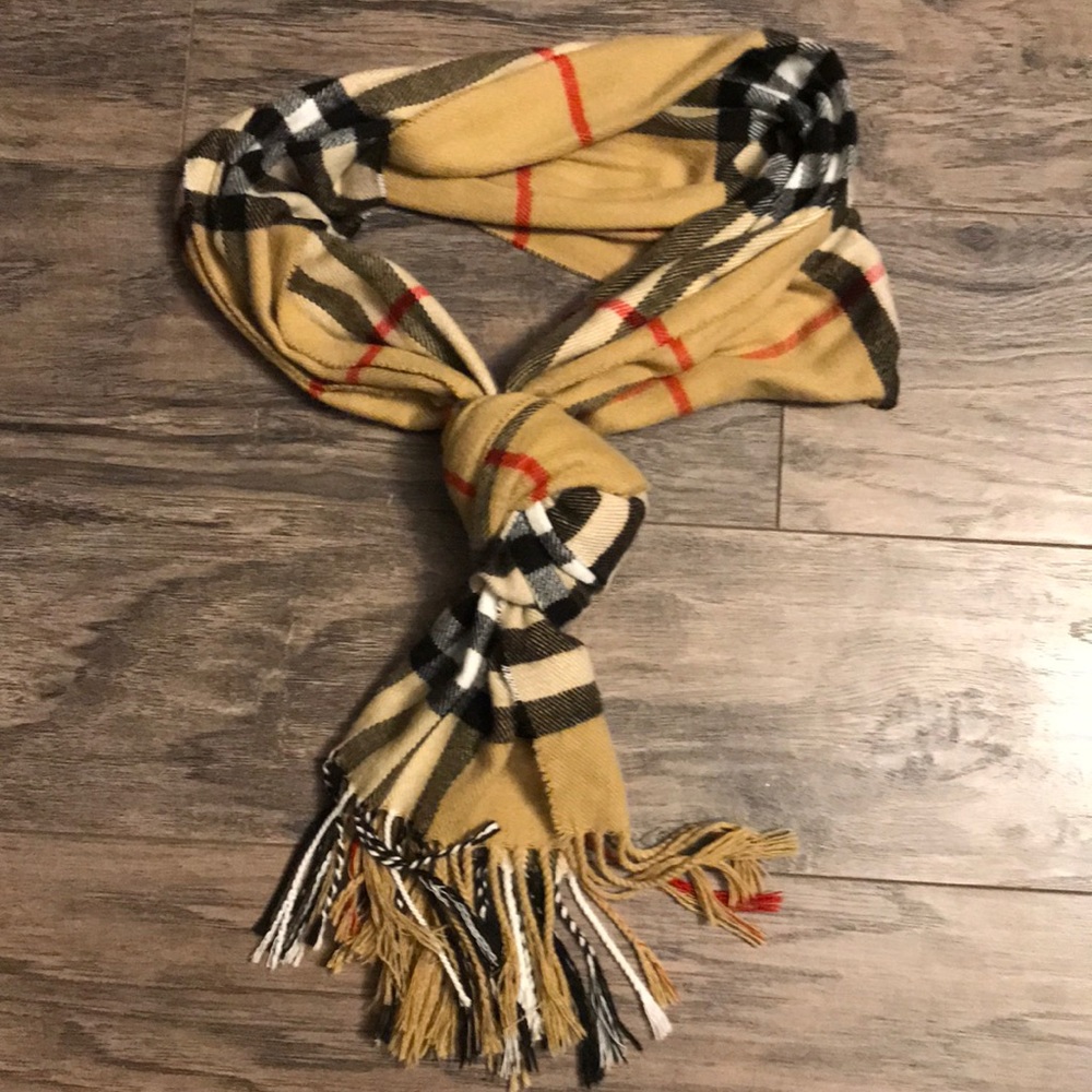 Ladies scarf ⭐️ 3/30 ⭐️